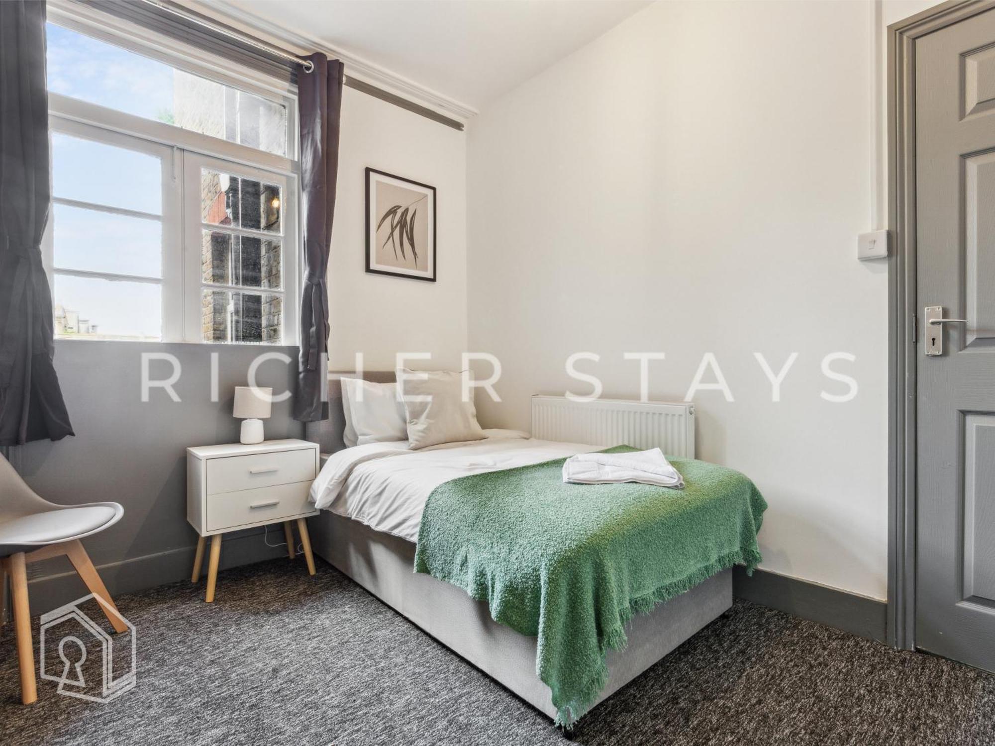 Gasthof East Ldn Guest And Amenities London