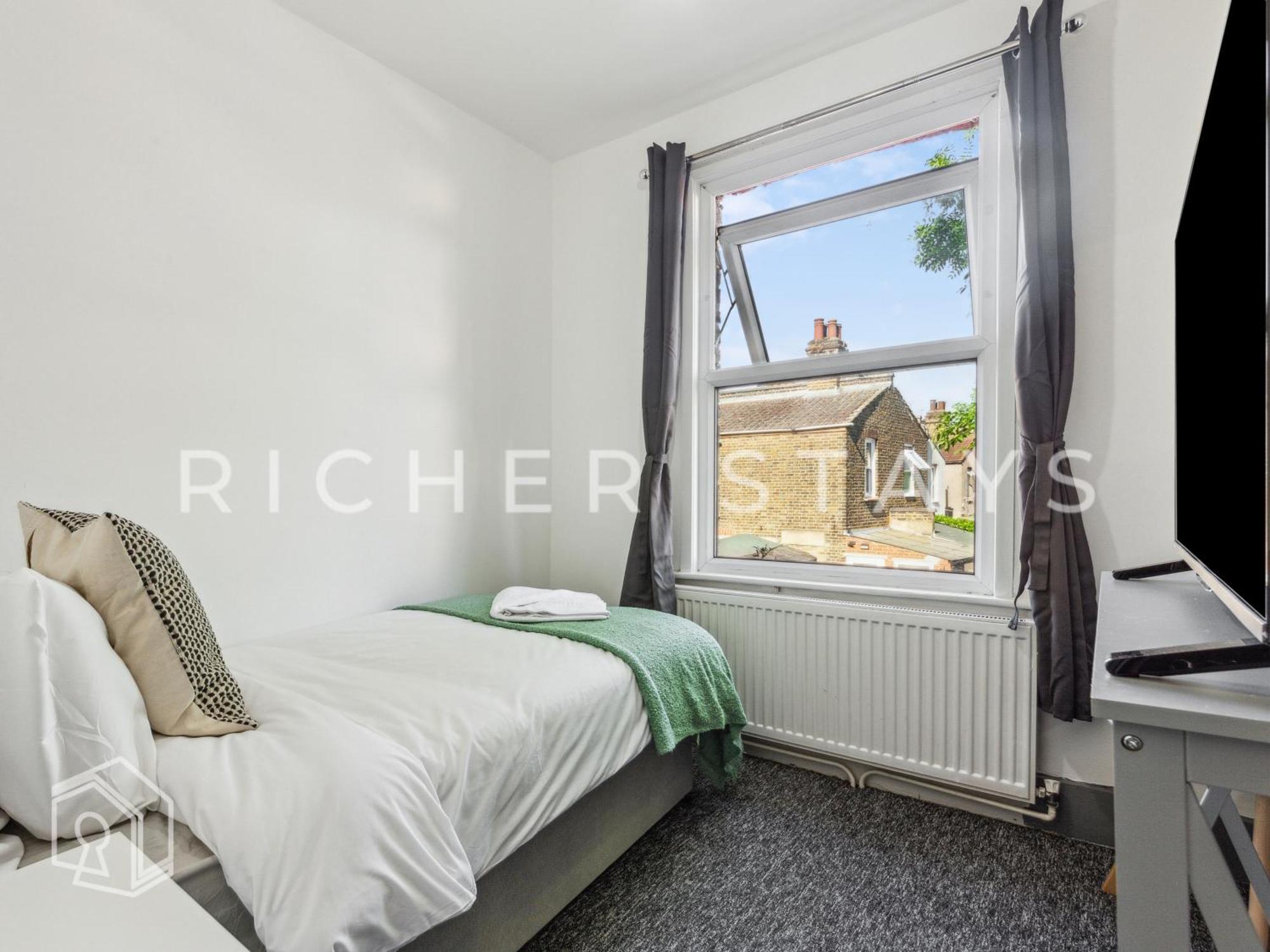 East Ldn Guest And Amenities Gasthof *